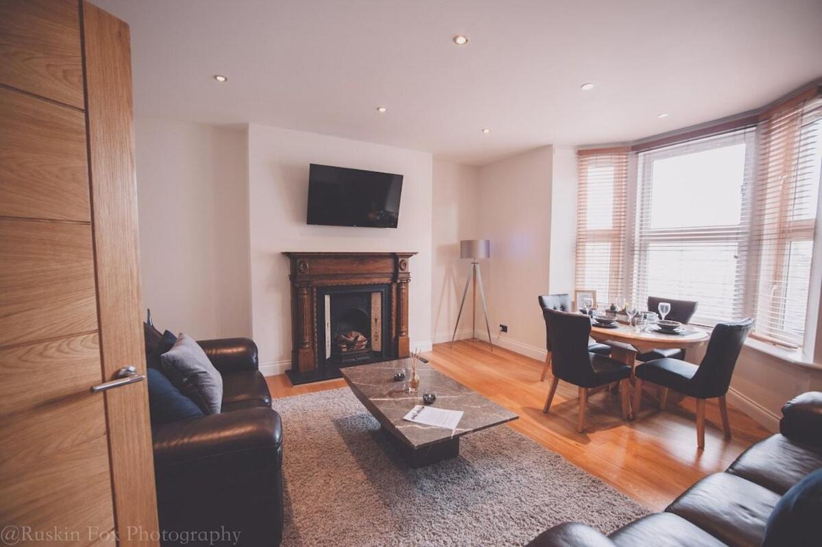 Impressive 3 Bedroom แอเบอร์ดีน ภายนอก รูปภาพ